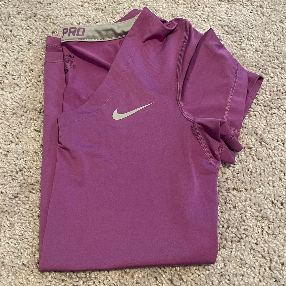 Light Purple Nike Pro Short Sleeve V-Neck Top Size S